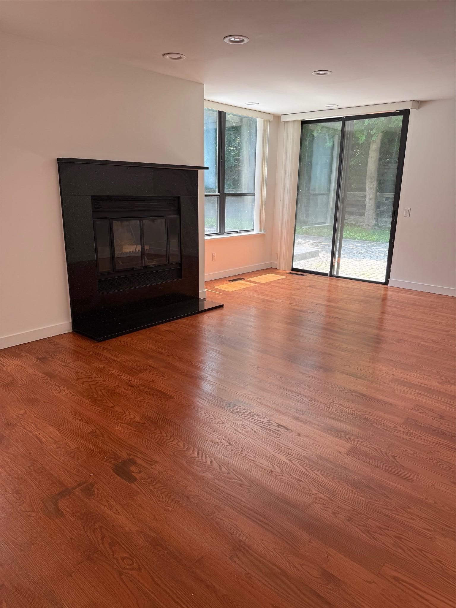 Single Family Yellow Cote  Nassau County, NY 11771, MLS-815814-4