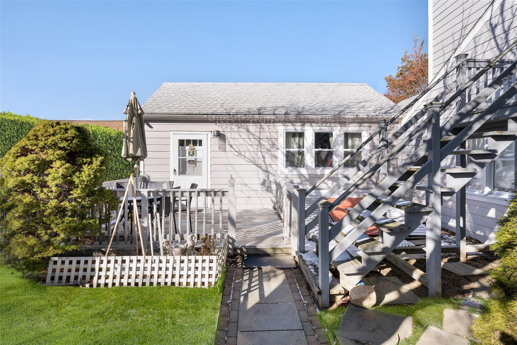 Single Family Hampton  Suffolk County, NY 11968, MLS-815863-11
