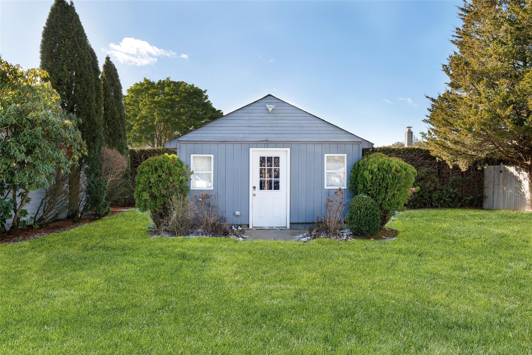 Single Family Hampton  Suffolk County, NY 11968, MLS-815863-13