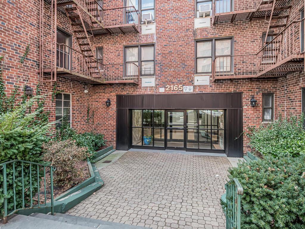 Coop Matthews  Bronx, NY 10462, MLS-815873-28