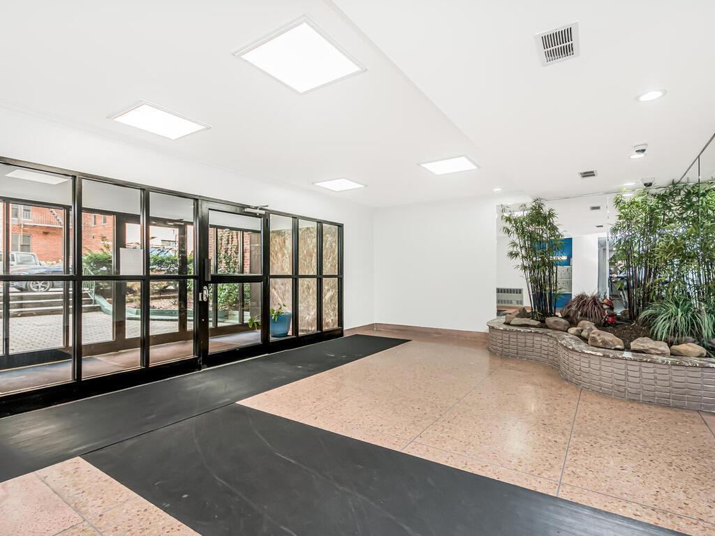 Coop Matthews  Bronx, NY 10462, MLS-815873-29