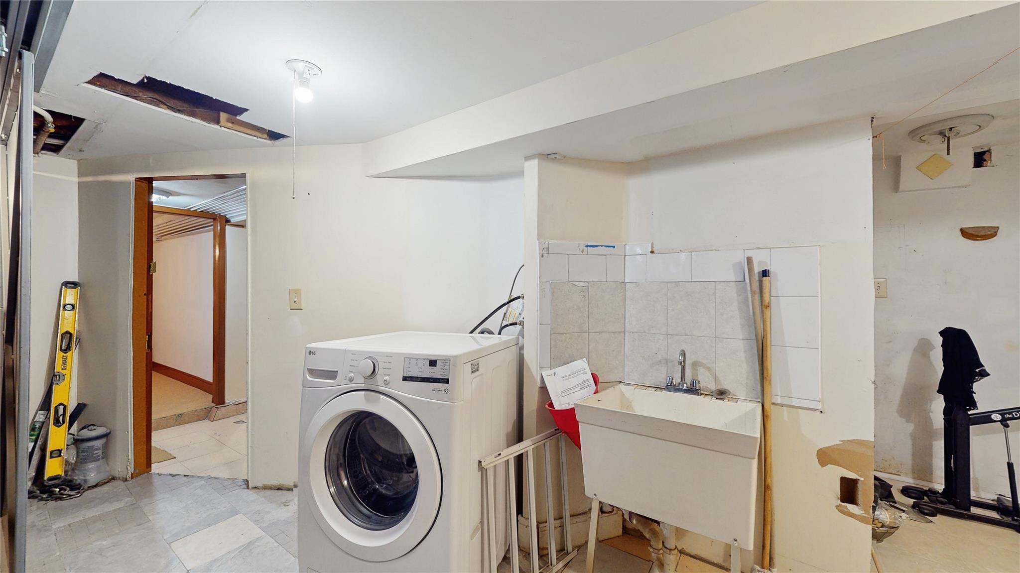 Single Family Buell  Queens, NY 11369, MLS-815983-35
