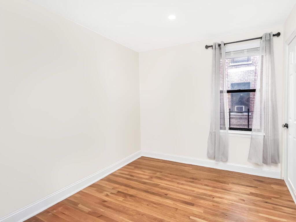 Apartment 240th.  Bronx, NY 10463, MLS-816070-11