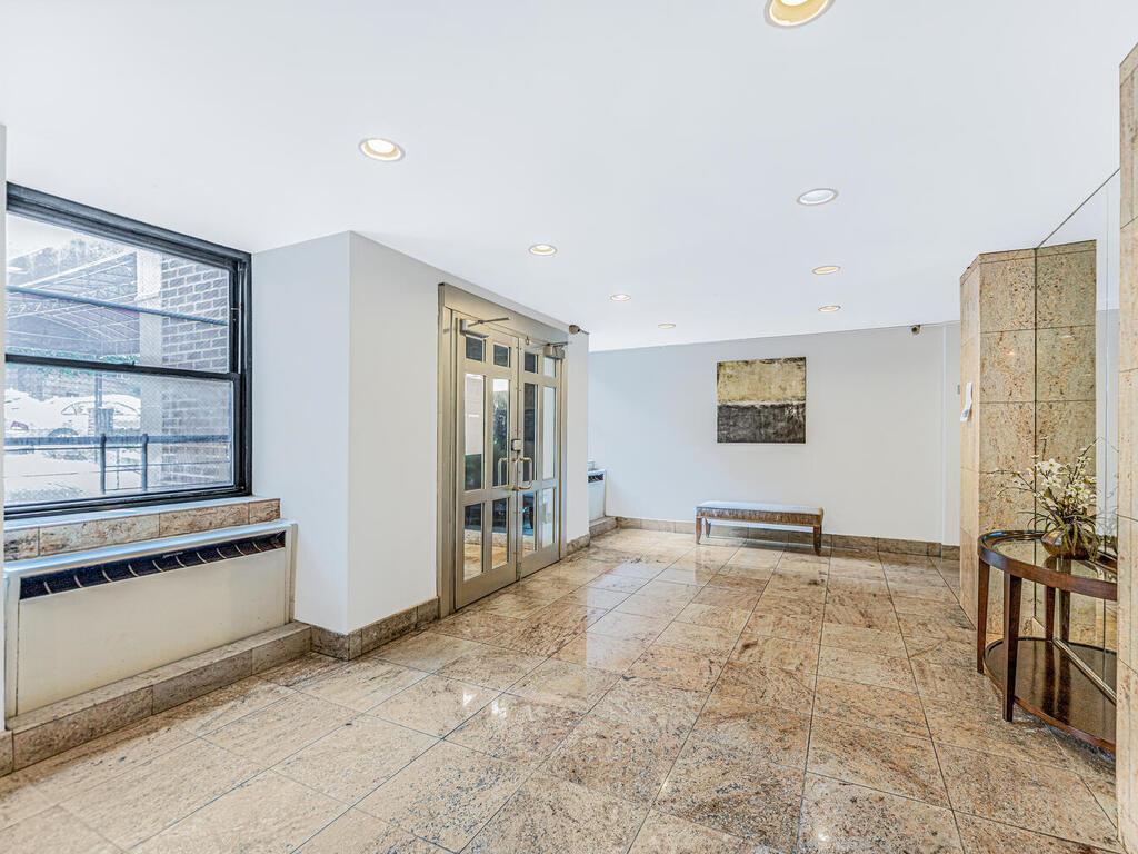 Apartment 240th.  Bronx, NY 10463, MLS-816070-15