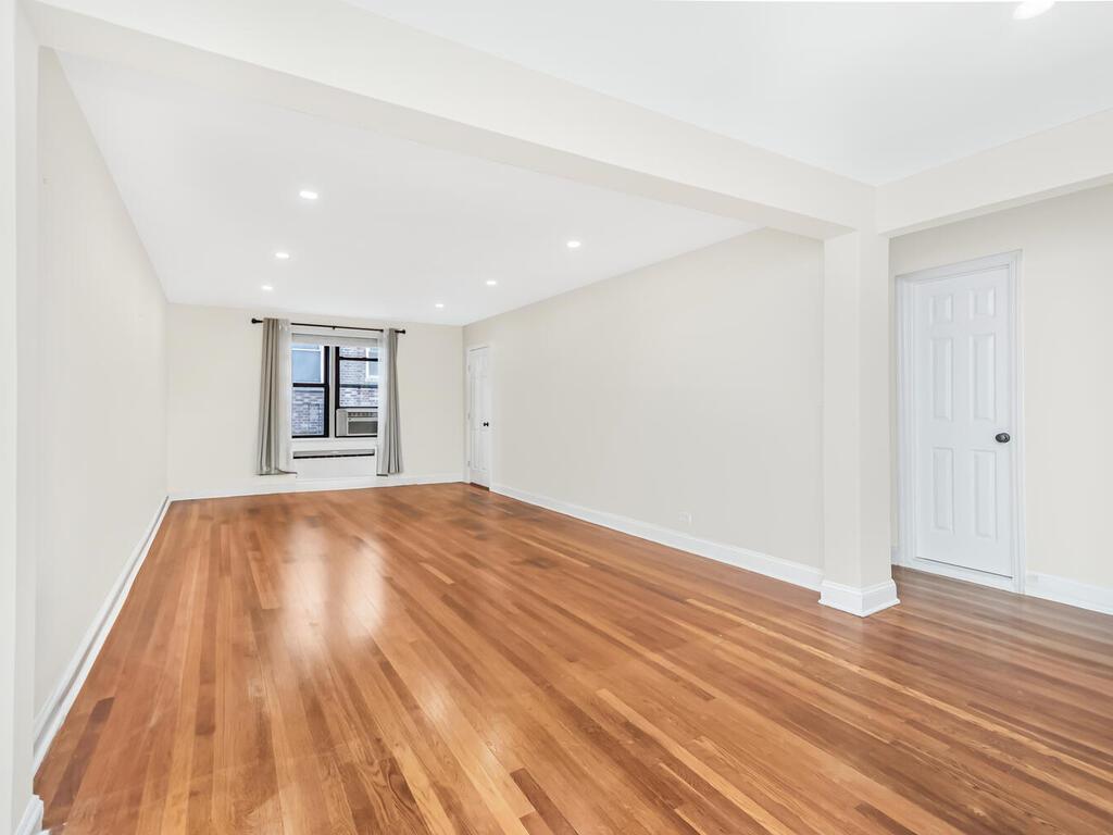Apartment 240th.  Bronx, NY 10463, MLS-816070-4