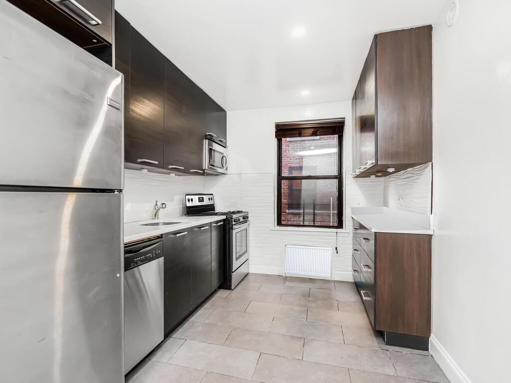 Apartment 240th.  Bronx, NY 10463, MLS-816070-5