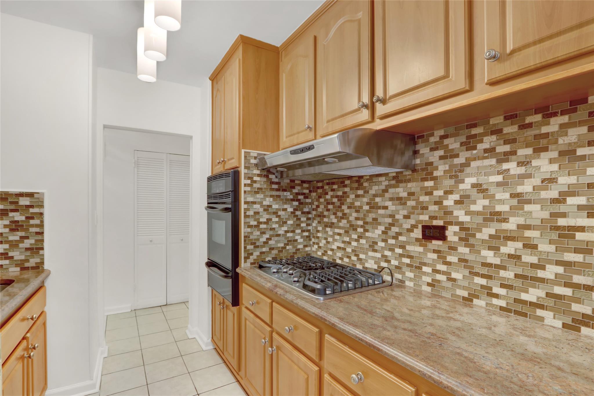 Coop 48th  Manhattan, NY 10017, MLS-816074-10