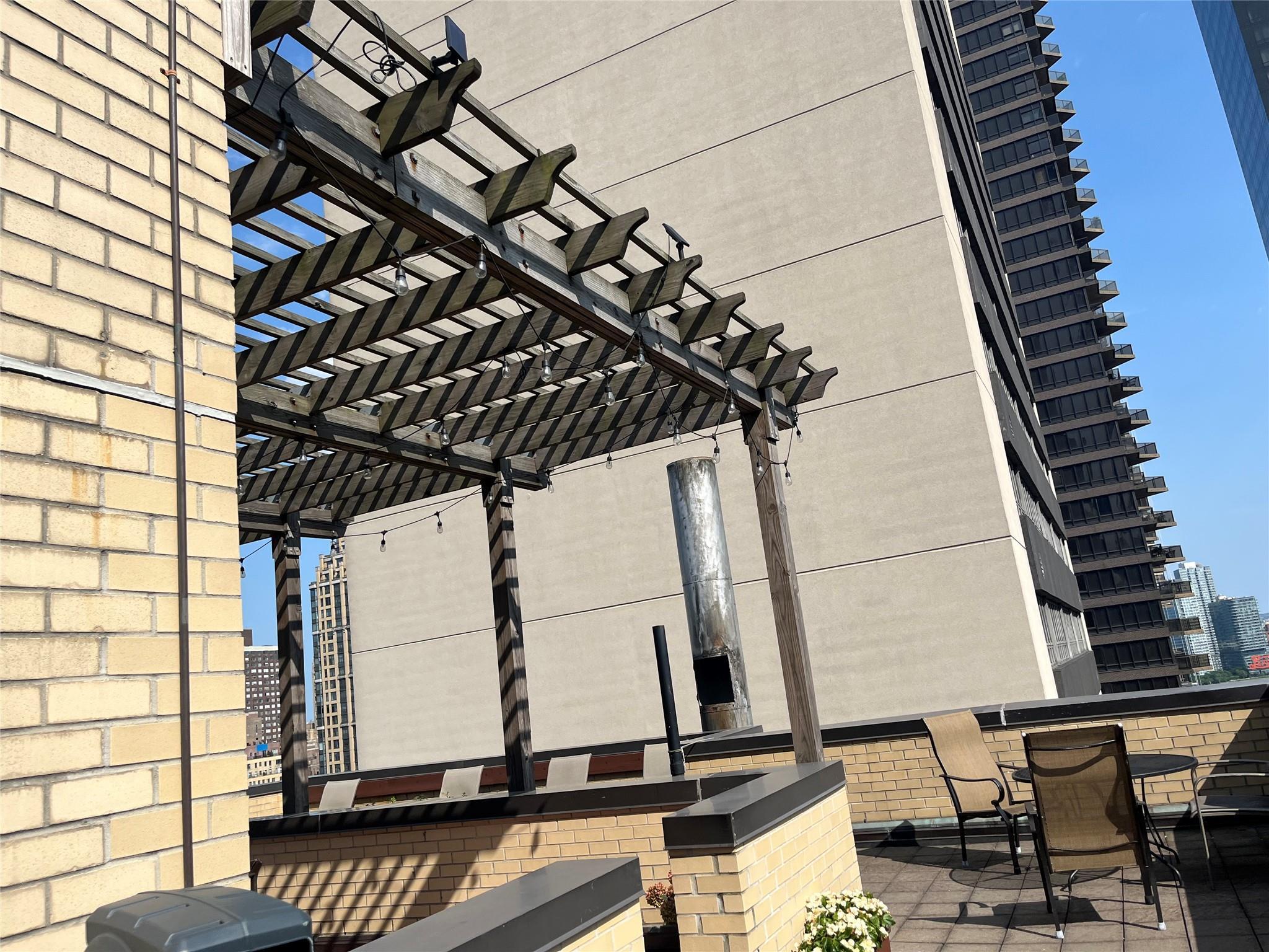 Coop 48th  Manhattan, NY 10017, MLS-816074-21