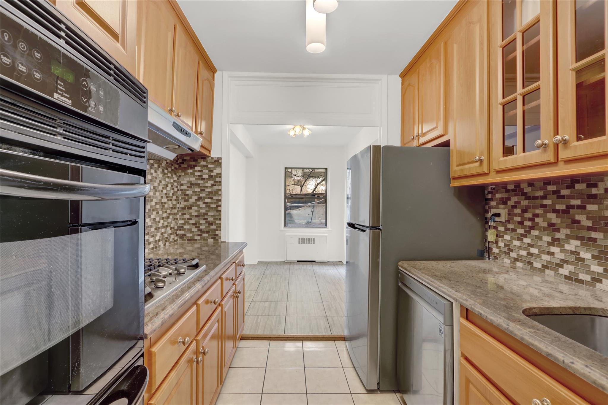 Coop 48th  Manhattan, NY 10017, MLS-816074-8