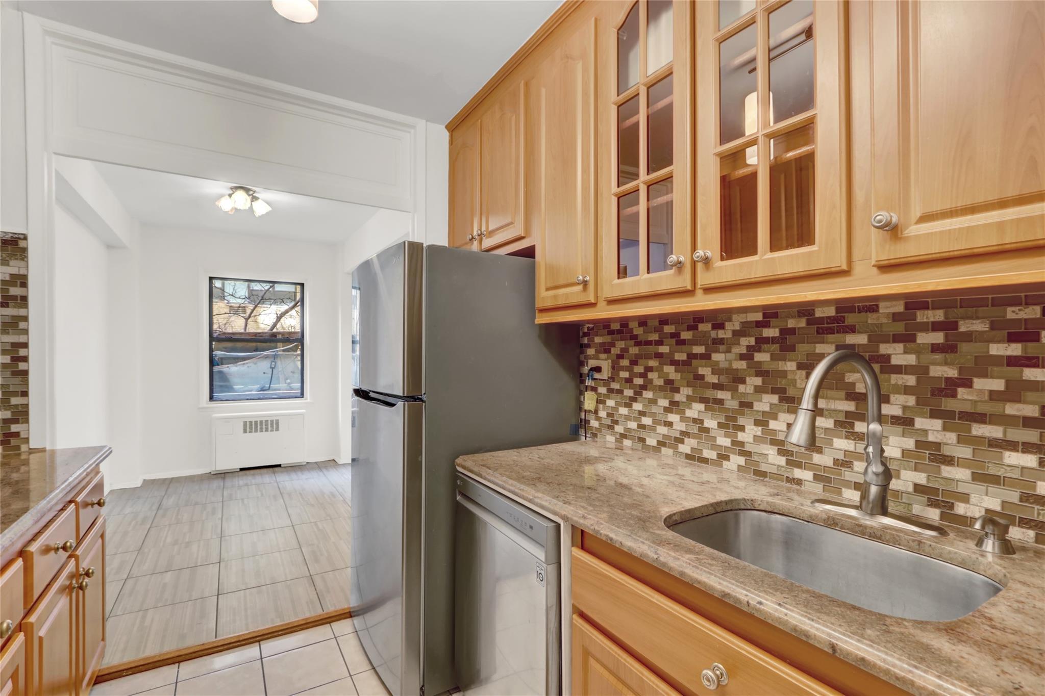 Coop 48th  Manhattan, NY 10017, MLS-816074-9