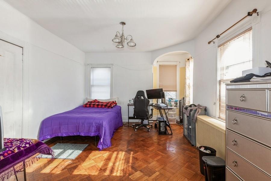 Single Family Beverley  Brooklyn, NY 11218, MLS-816106-12