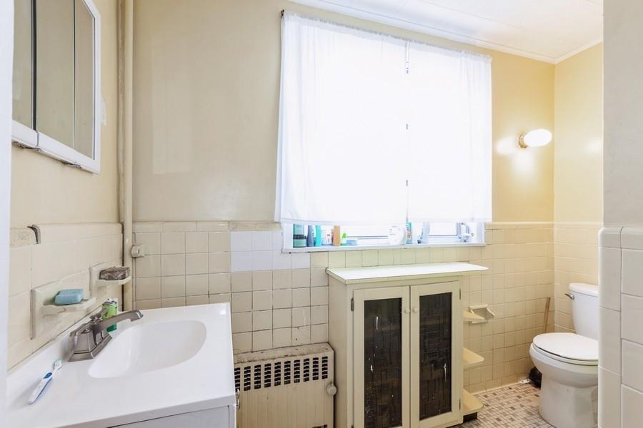 Single Family Beverley  Brooklyn, NY 11218, MLS-816106-21