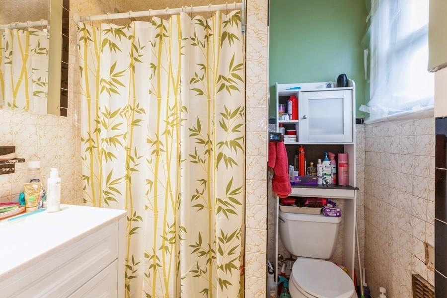 Single Family Beverley  Brooklyn, NY 11218, MLS-816106-22