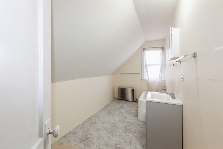 Single Family Beverley  Brooklyn, NY 11218, MLS-816106-23