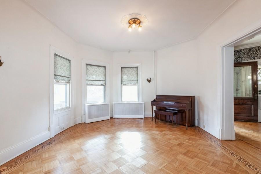 Single Family Beverley  Brooklyn, NY 11218, MLS-816106-3