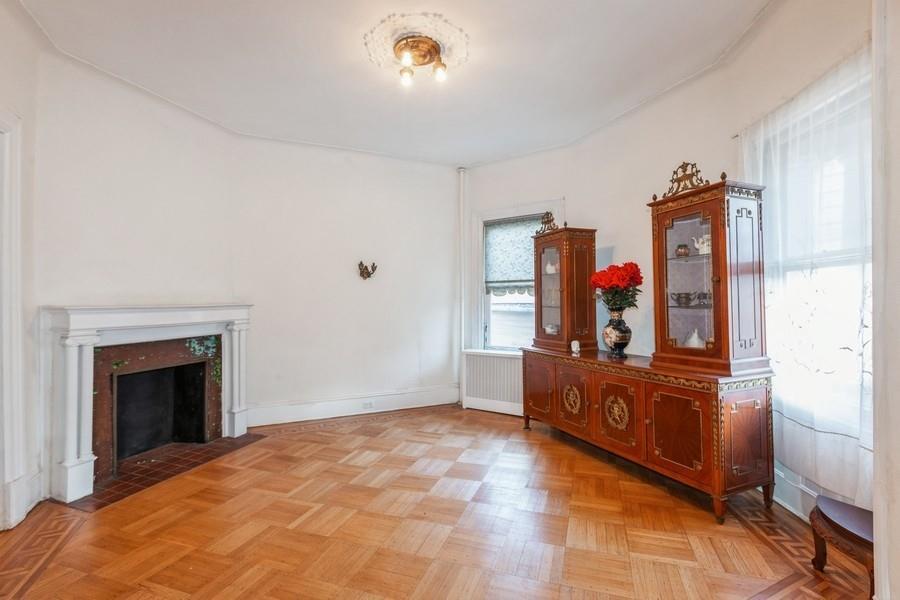 Single Family Beverley  Brooklyn, NY 11218, MLS-816106-7