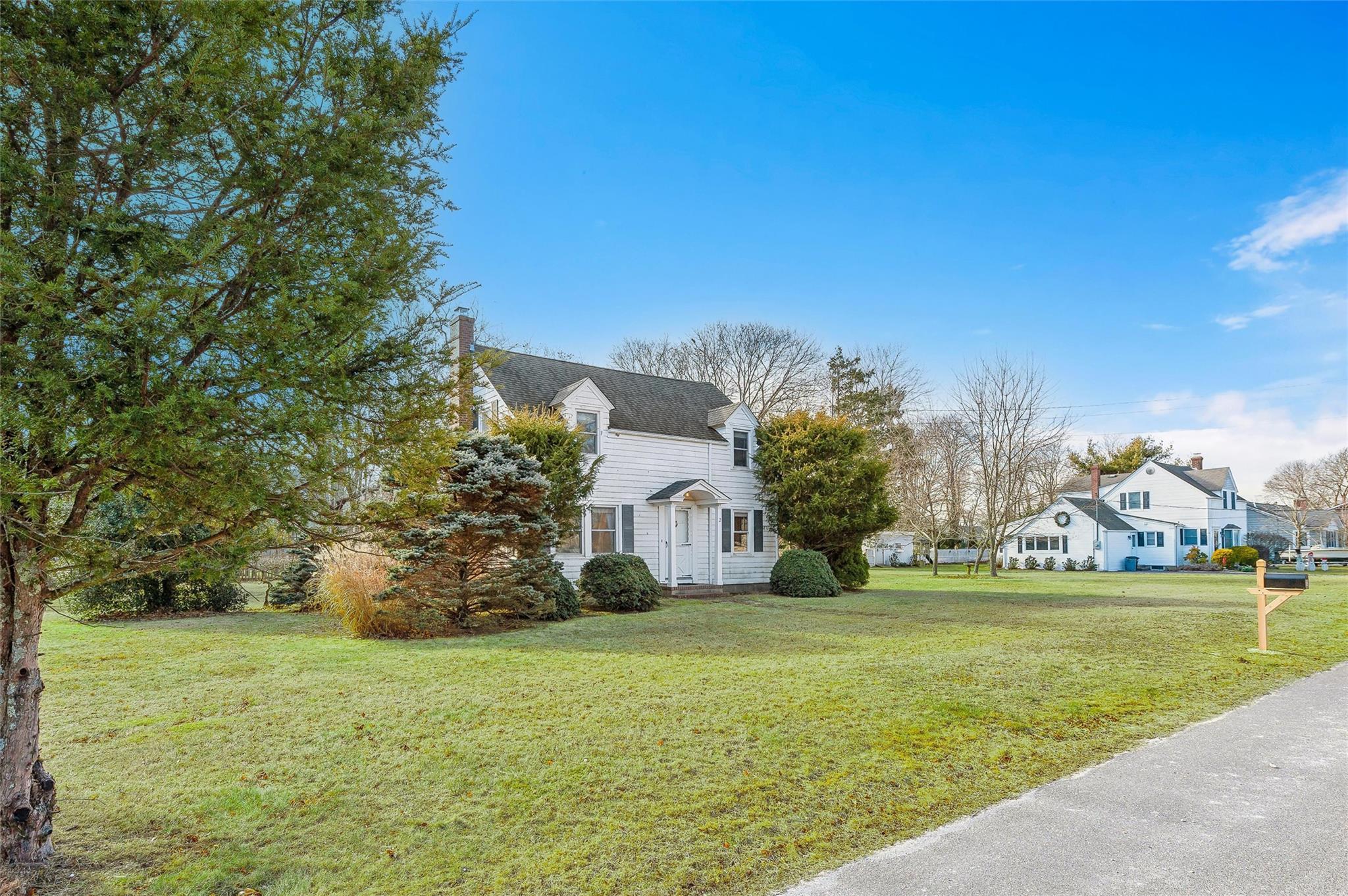 Single Family Estate  Suffolk County, NY 11934, MLS-816219-2