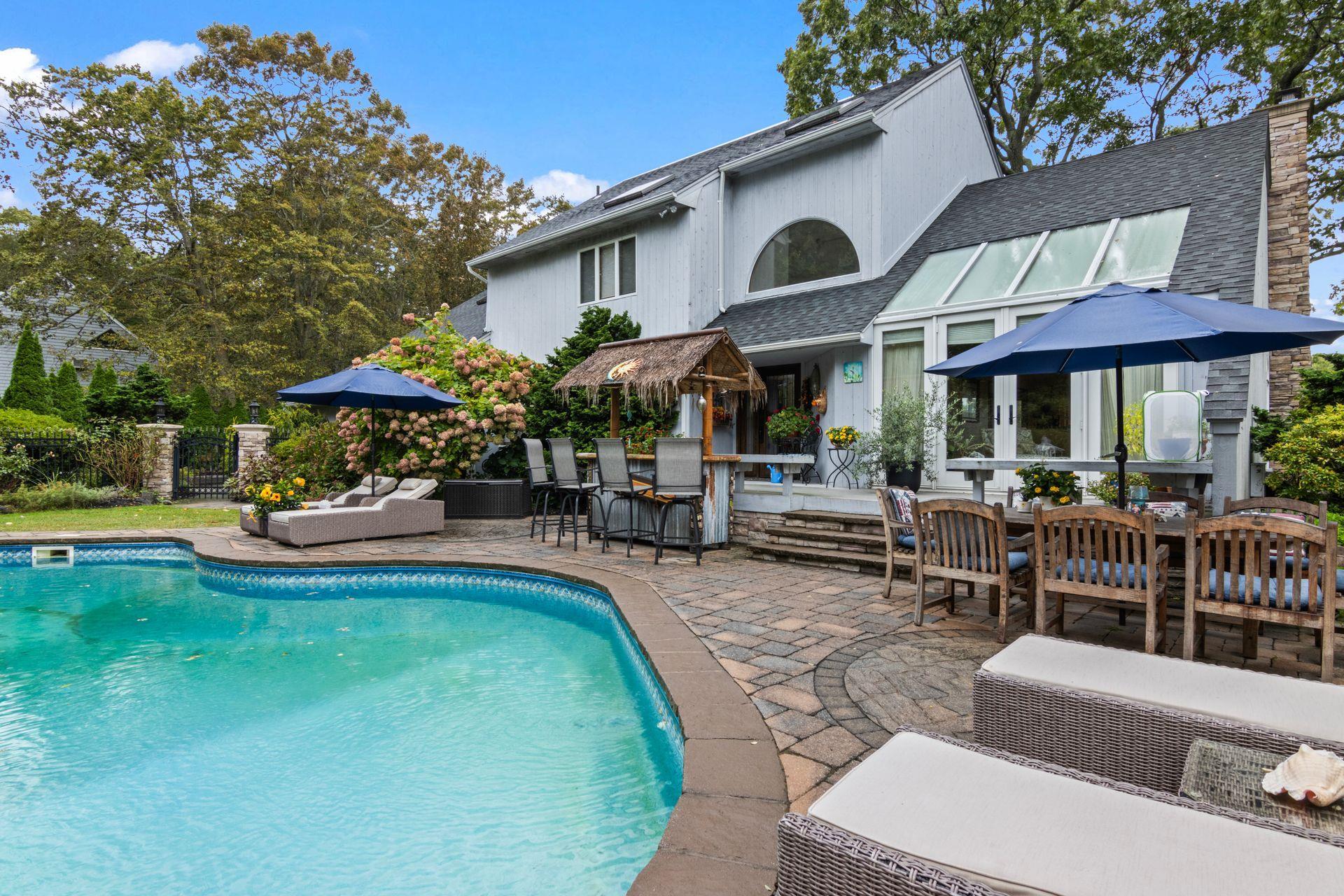 Single Family Bluffview  Suffolk County, NY 11764, MLS-816246-10