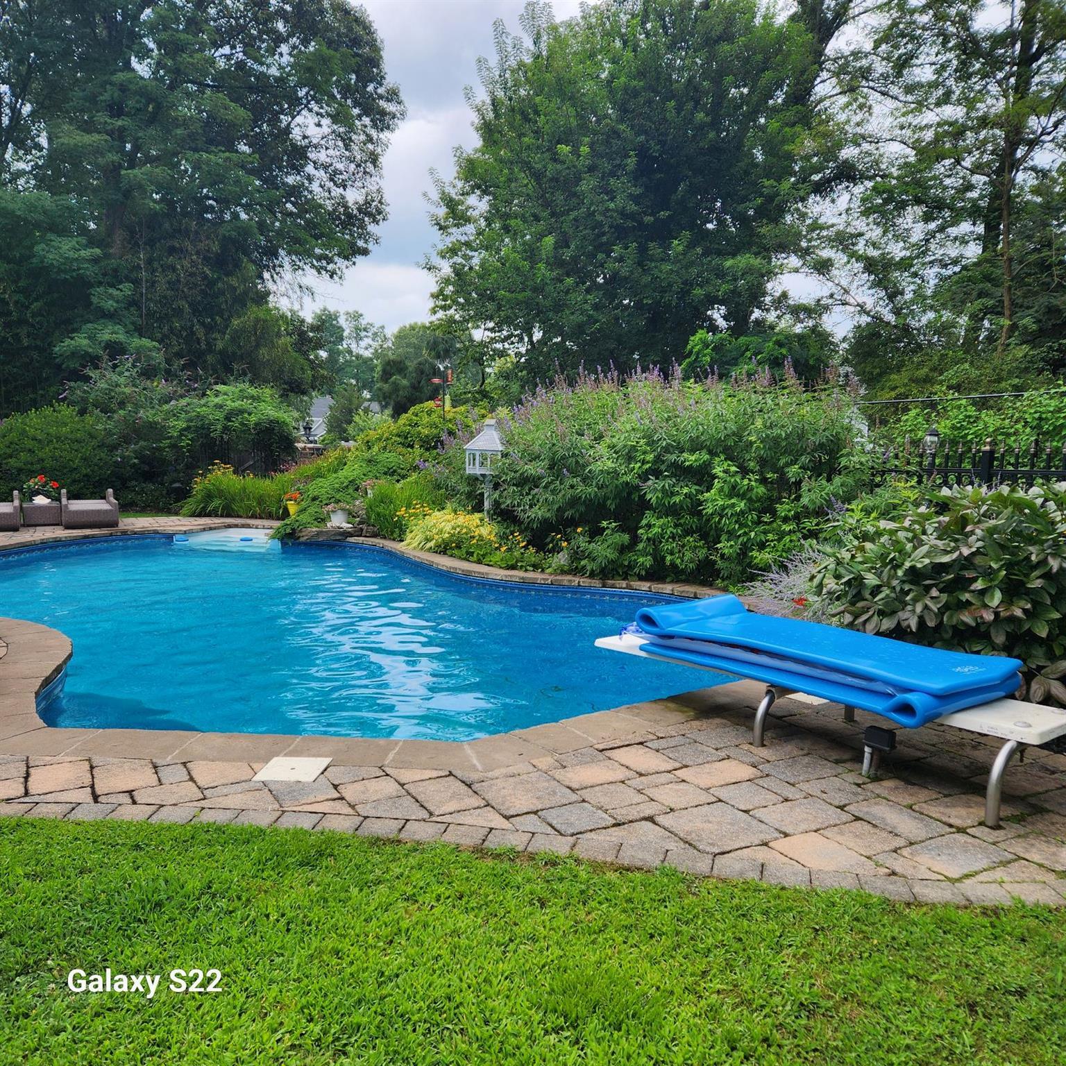 Single Family Bluffview  Suffolk County, NY 11764, MLS-816246-16