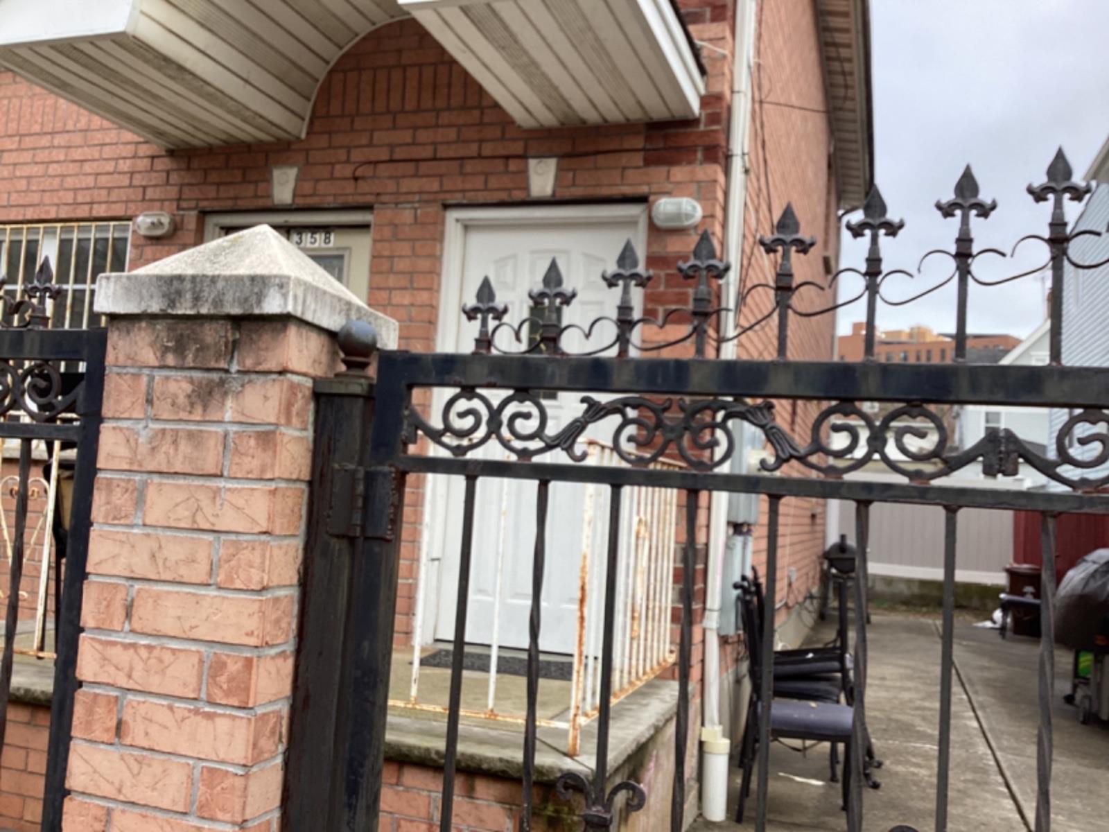 Single Family Pinson  Queens, NY 11691, MLS-816254-4