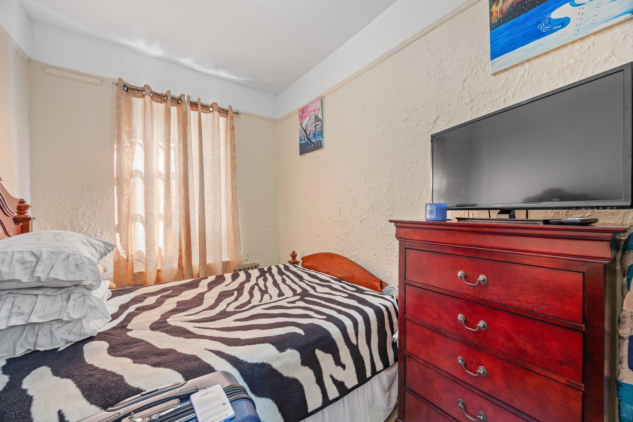 Commercial Sale Barnes  Bronx, NY 10466, MLS-816381-10