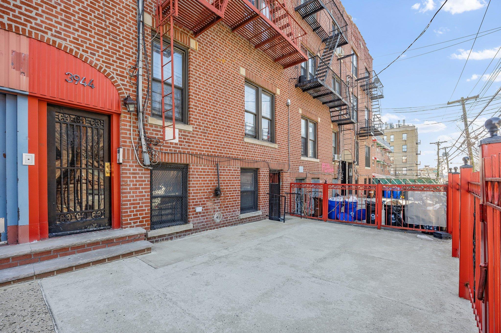 Commercial Sale Barnes  Bronx, NY 10466, MLS-816381-3