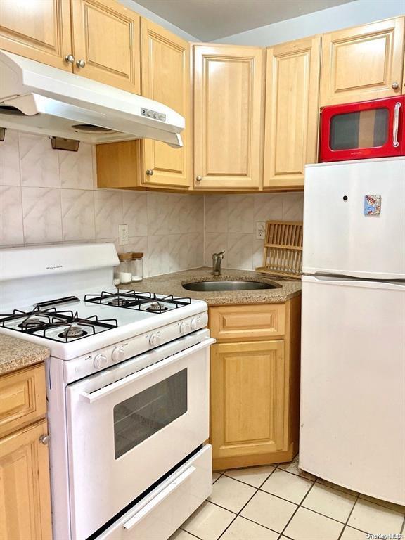 Condo 35th Ave  Queens, NY 11354, MLS-816402-5