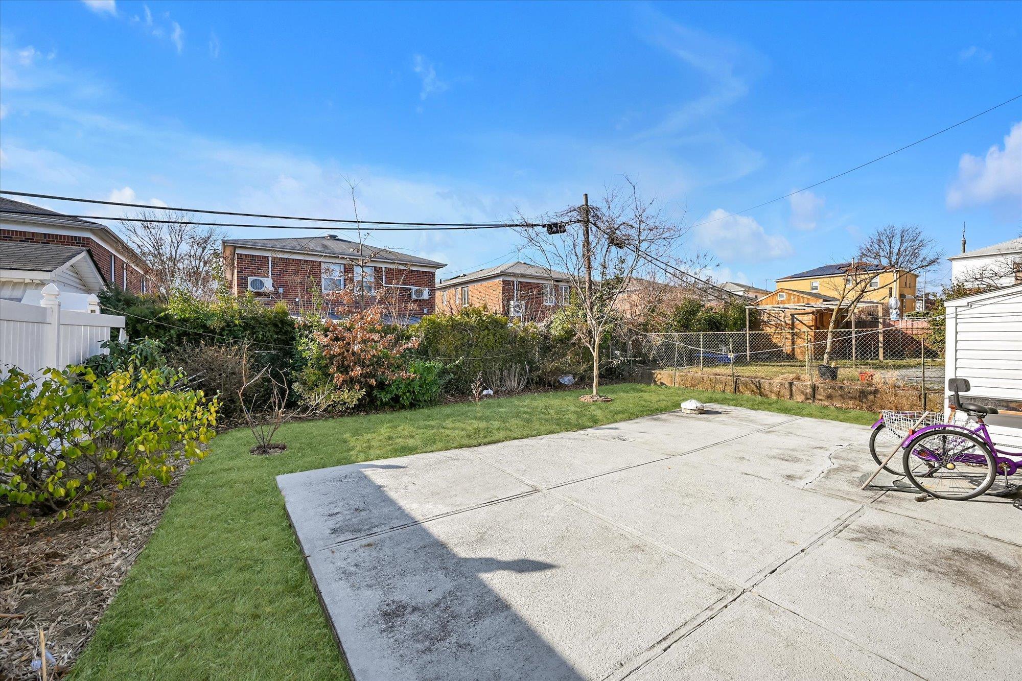 Single Family 210  Queens, NY 11364, MLS-816412-17