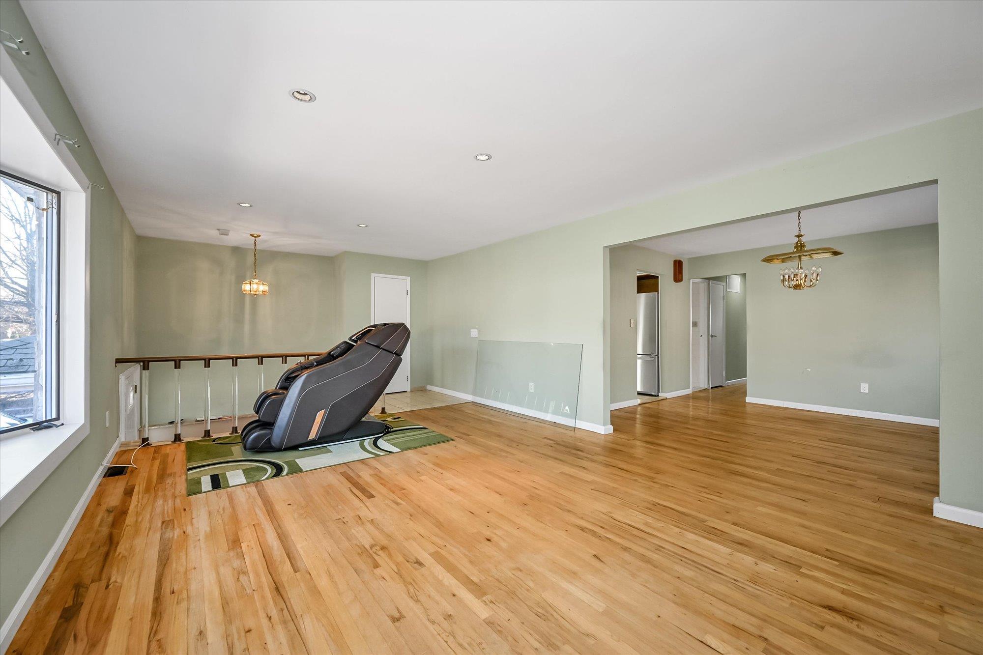 Single Family 210  Queens, NY 11364, MLS-816412-2