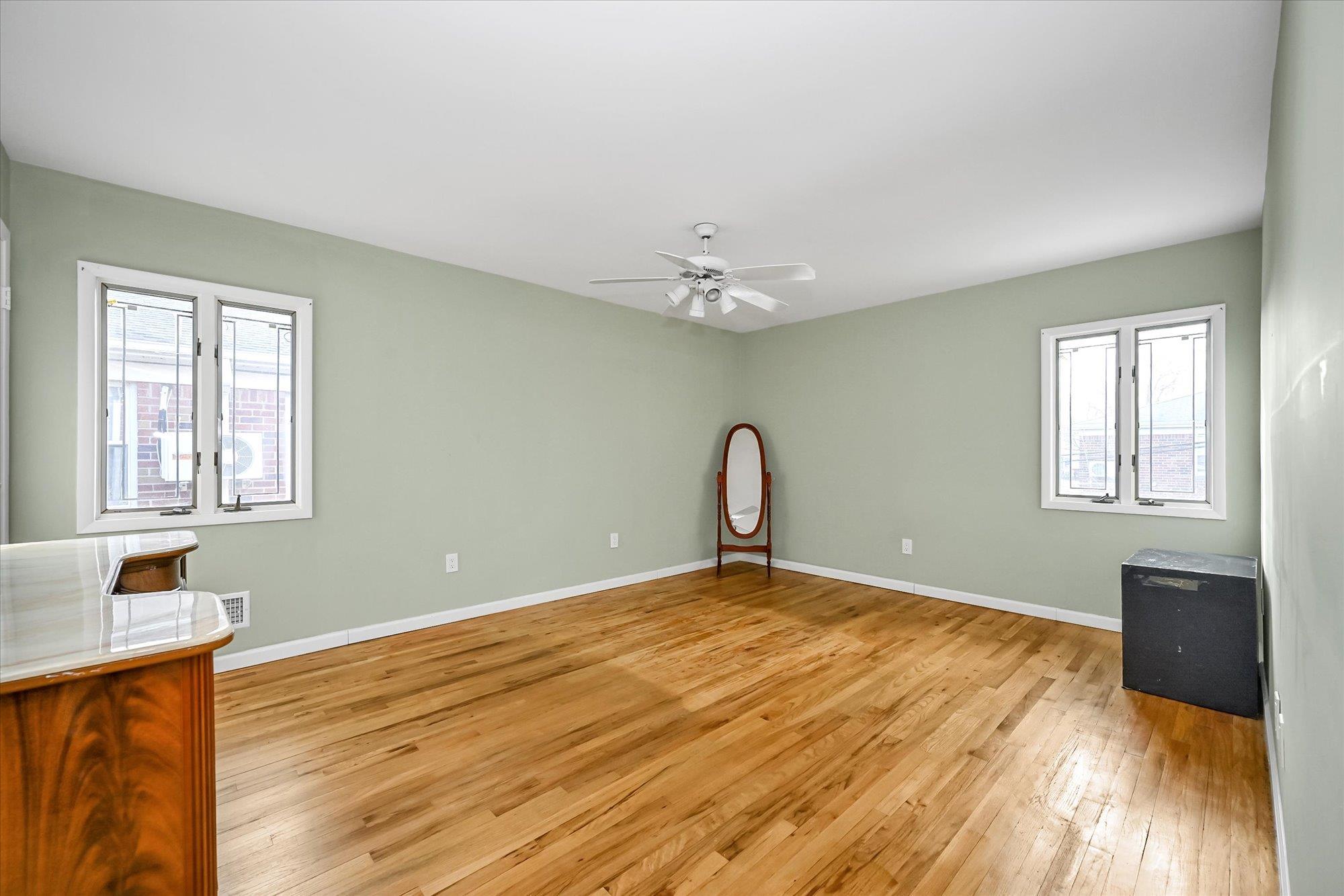 Single Family 210  Queens, NY 11364, MLS-816412-8