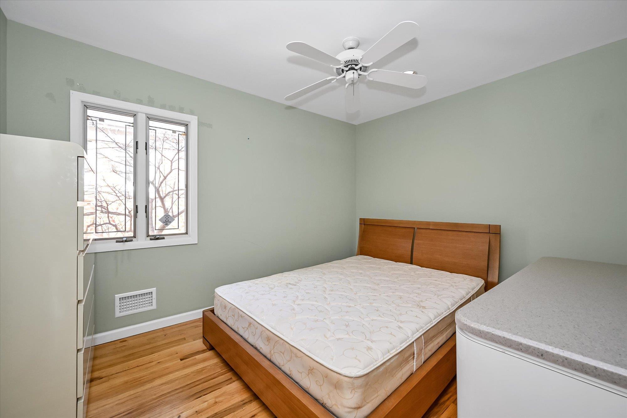 Single Family 210  Queens, NY 11364, MLS-816412-9