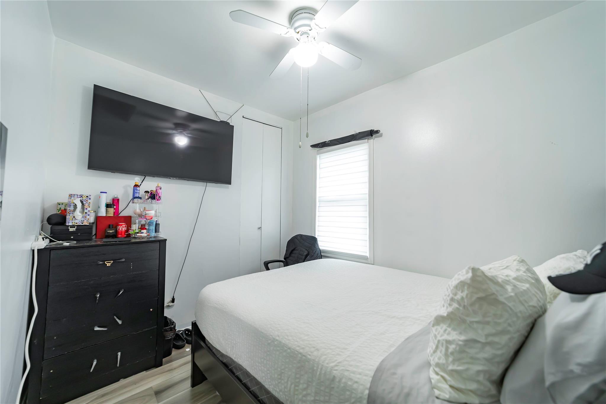 Single Family 65th  Queens, NY 11385, MLS-816465-11