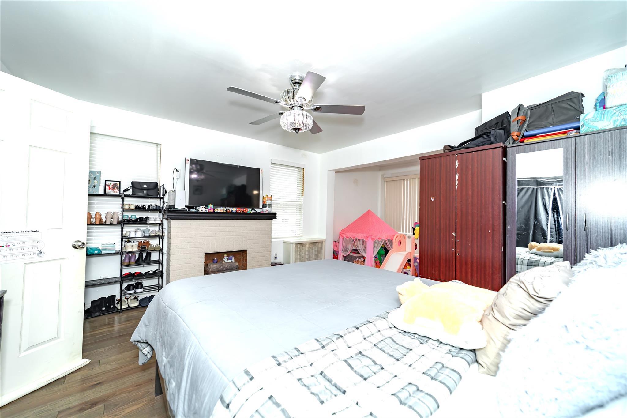 Single Family 65th  Queens, NY 11385, MLS-816465-5