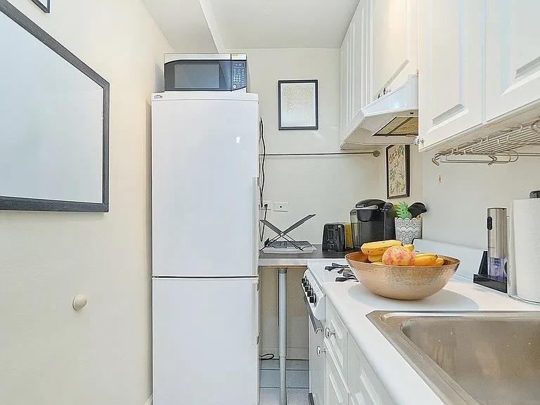 Coop 35  Manhattan, NY 10016, MLS-816490-5