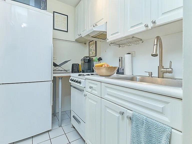 Coop 35  Manhattan, NY 10016, MLS-816490-6