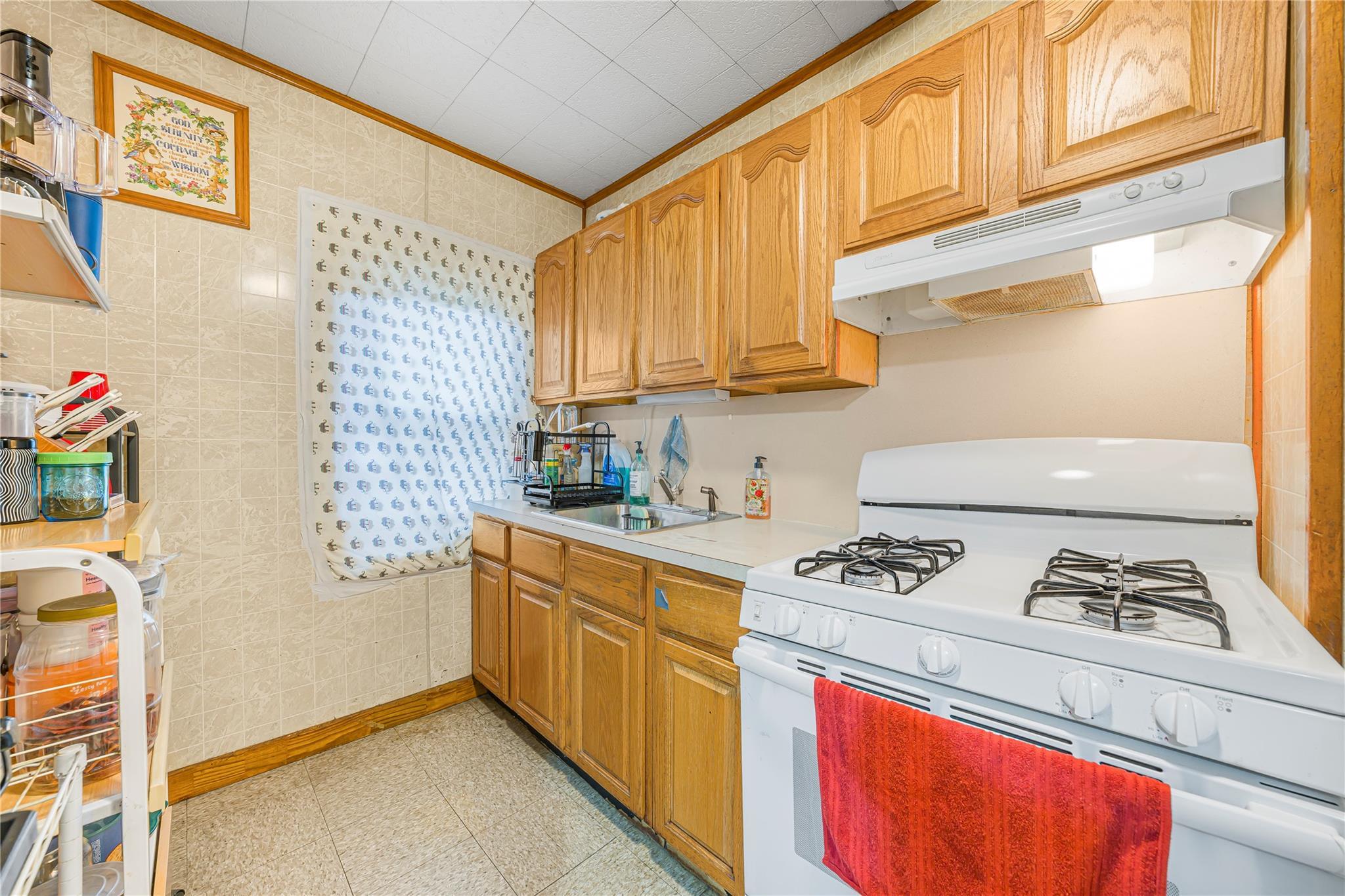 Single Family Brighton 1st  Brooklyn, NY 11235, MLS-816610-5