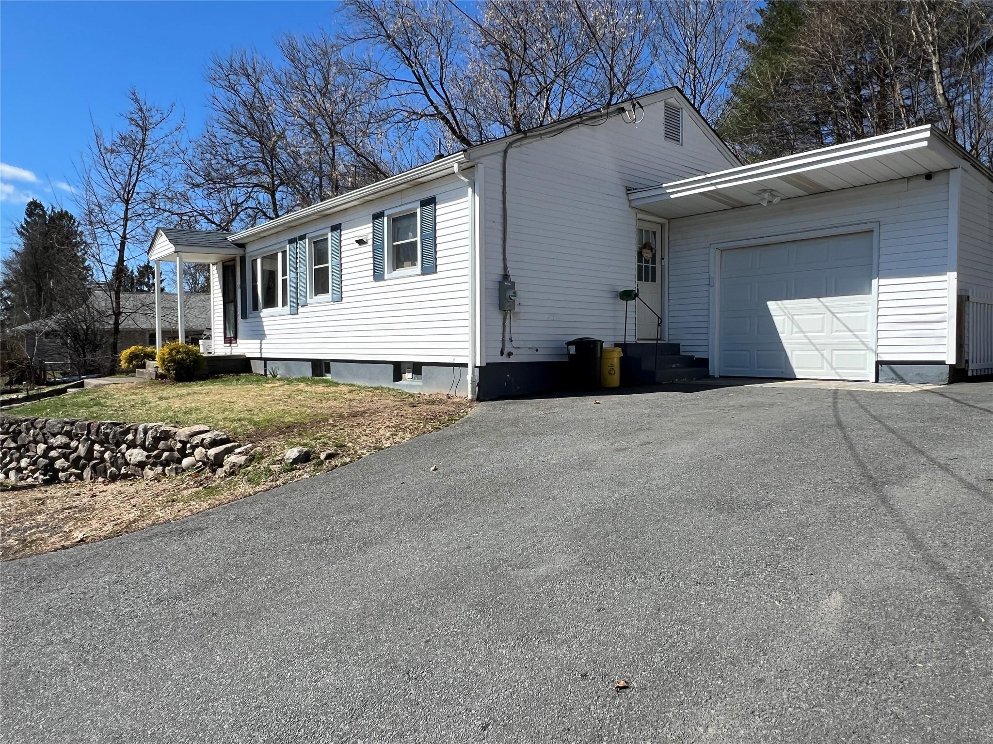 Single Family Farnum  Orange County, NY 12771, MLS-816621-2