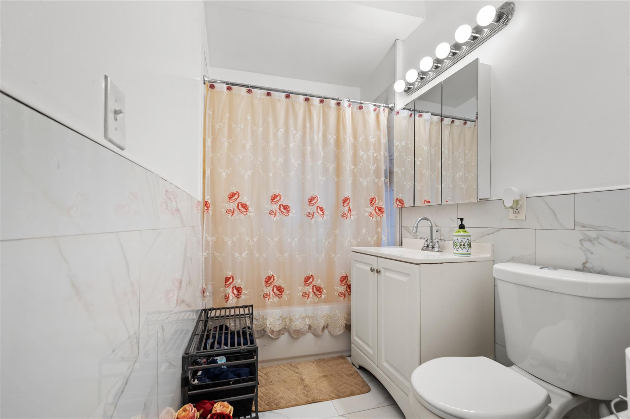 Single Family Seton  Bronx, NY 10466, MLS-816678-26