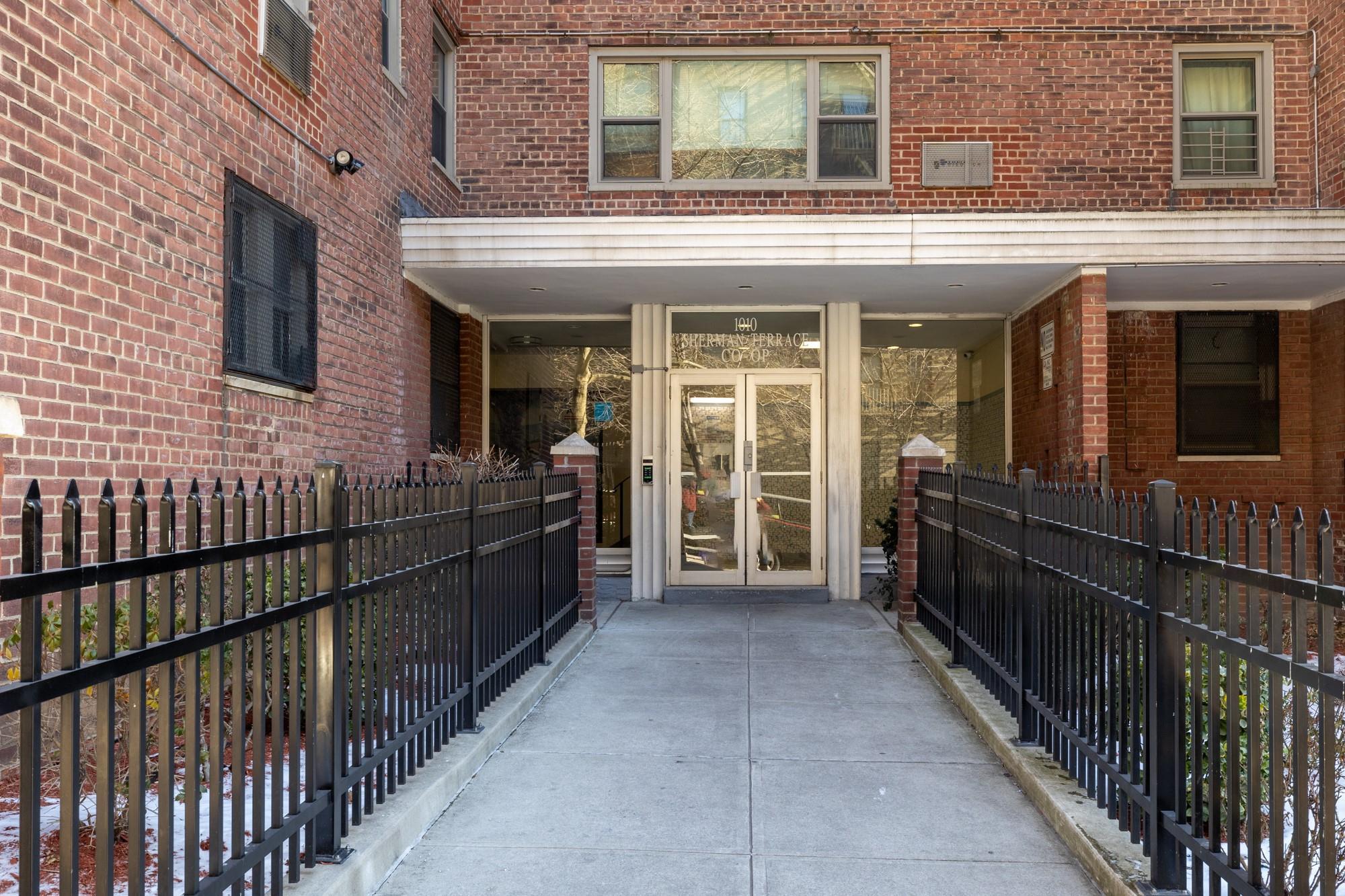 Coop Sherman  Bronx, NY 10456, MLS-816691-3