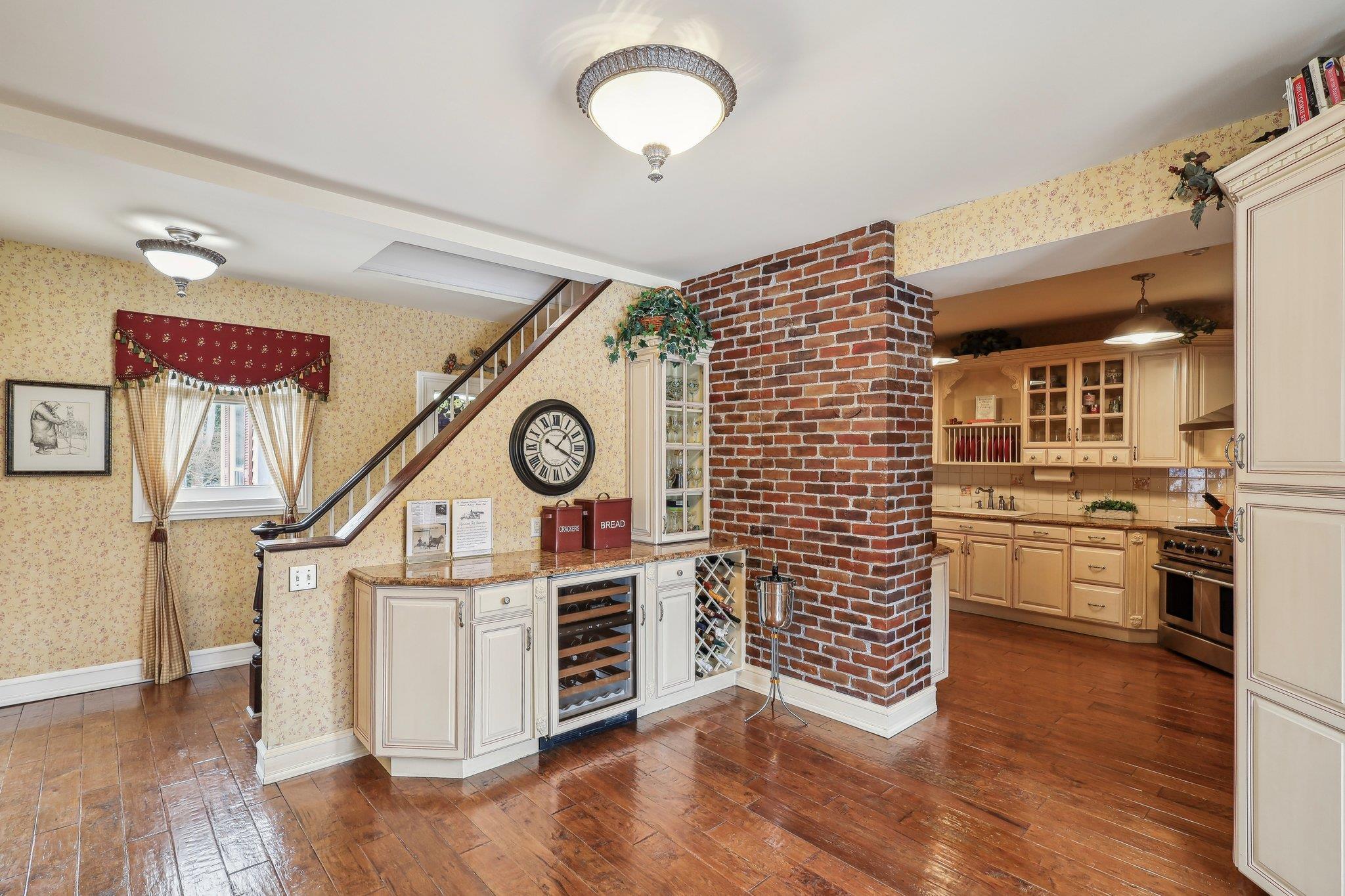 Single Family Middle  Suffolk County, NY 11705, MLS-816692-19