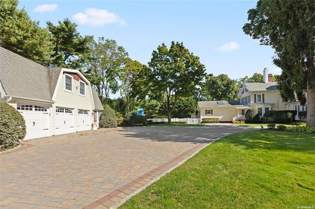 Single Family Middle  Suffolk County, NY 11705, MLS-816692-41