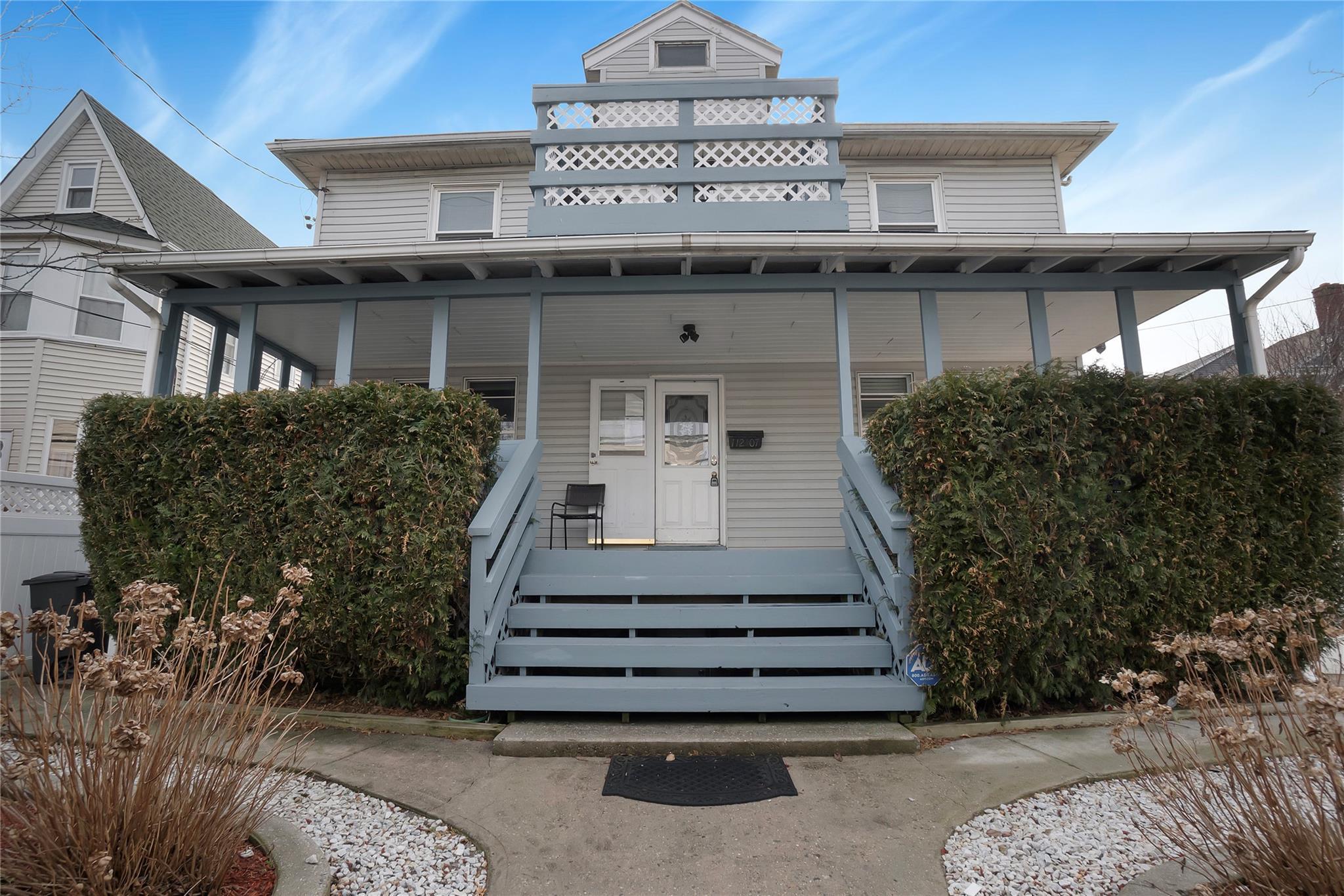 Single Family Rockaway Beach Blvd  Queens, NY 11694, MLS-816736-34