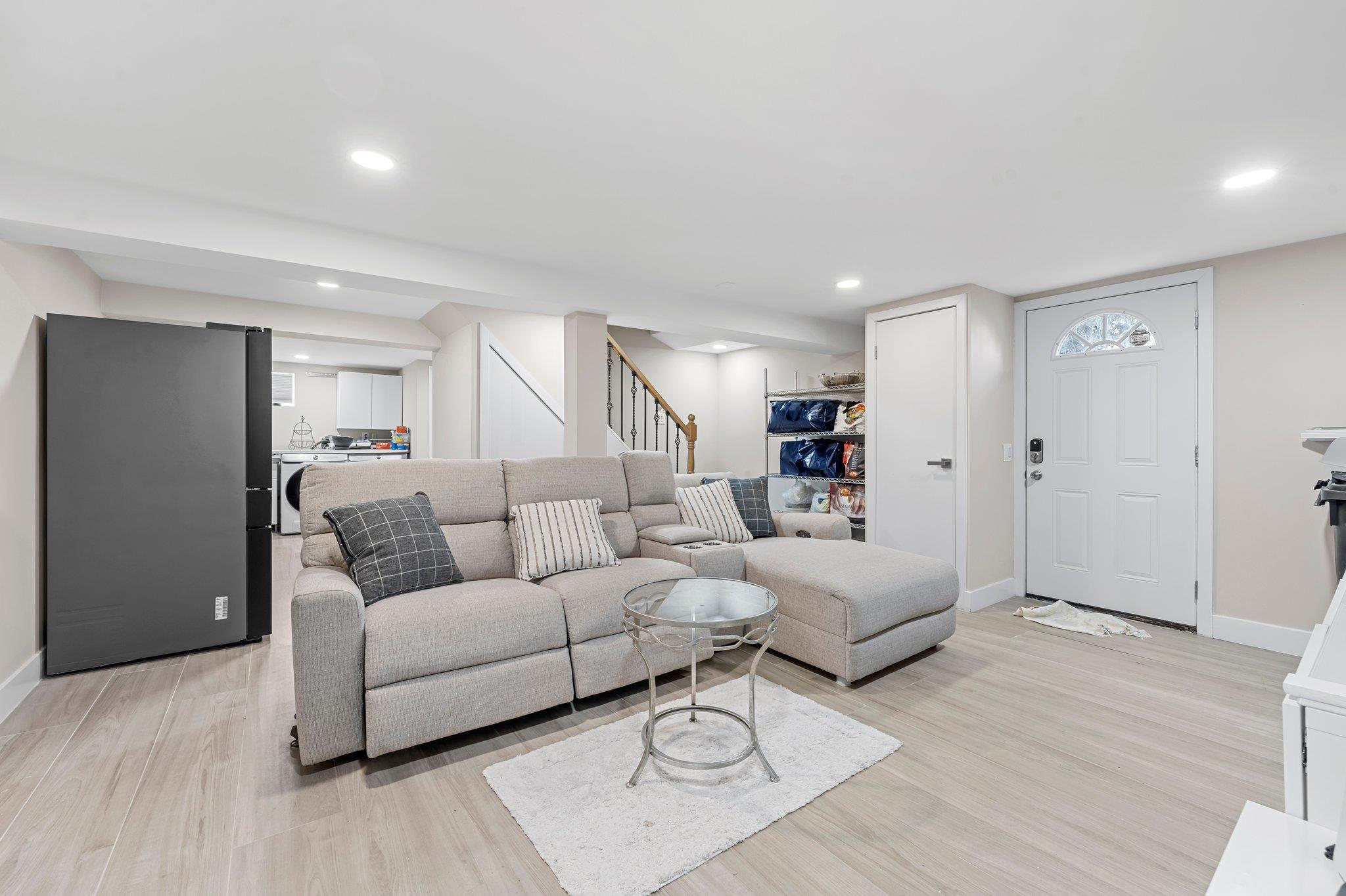 Single Family 14th  Queens, NY 11357, MLS-816746-10