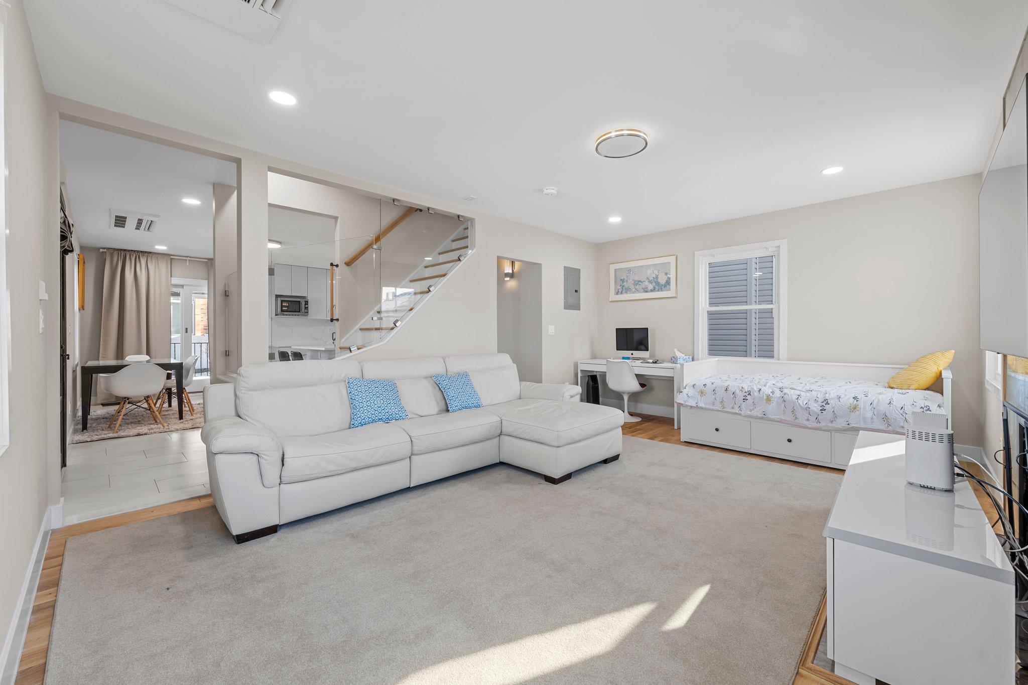 Single Family 14th  Queens, NY 11357, MLS-816746-2