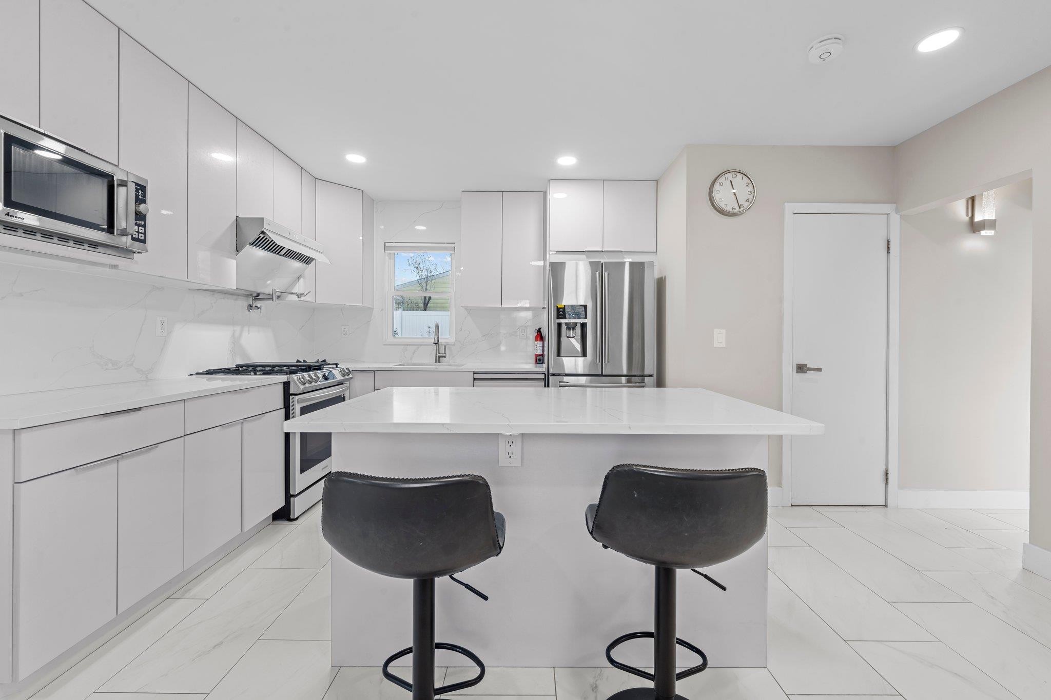 Single Family 14th  Queens, NY 11357, MLS-816746-5