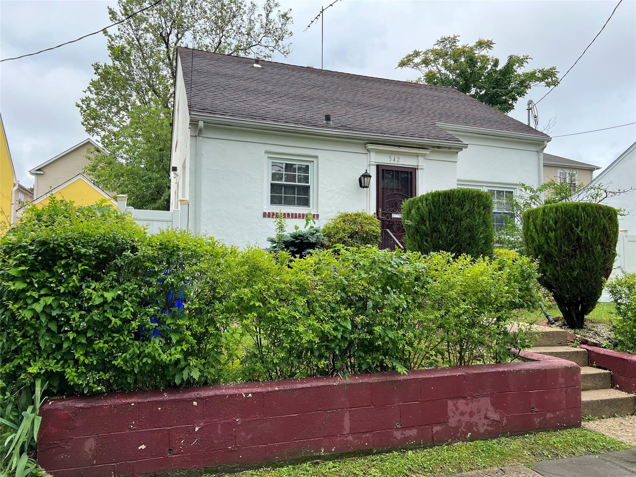 Single Family 10th  Westchester County, NY 10550, MLS-816855-2