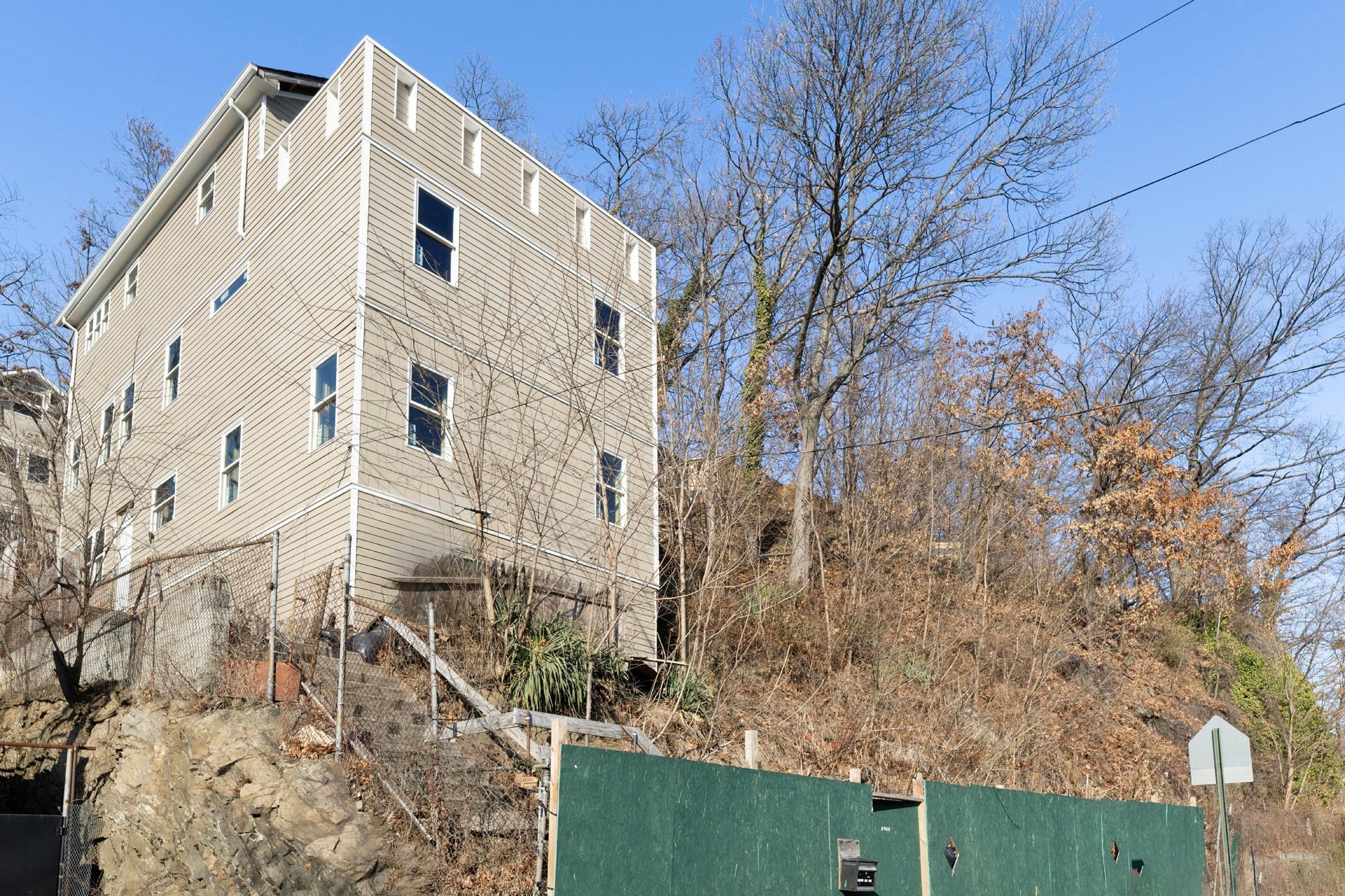 Single Family Post  Bronx, NY 10471, MLS-816867-4