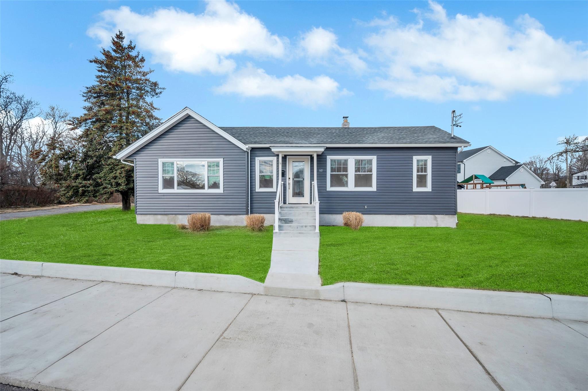 Single Family Udall  Suffolk County, NY 11795, MLS-816890-10