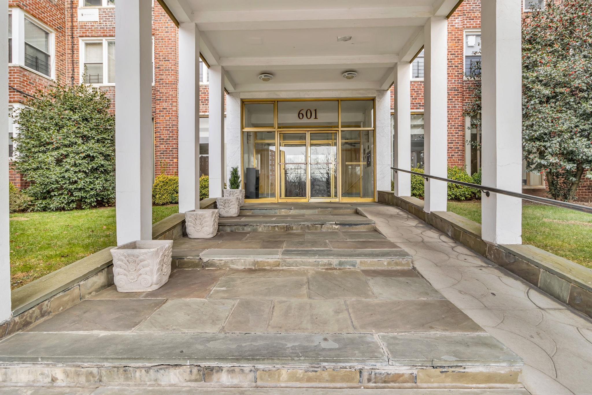 Coop Kappock  Bronx, NY 10463, MLS-816953-2