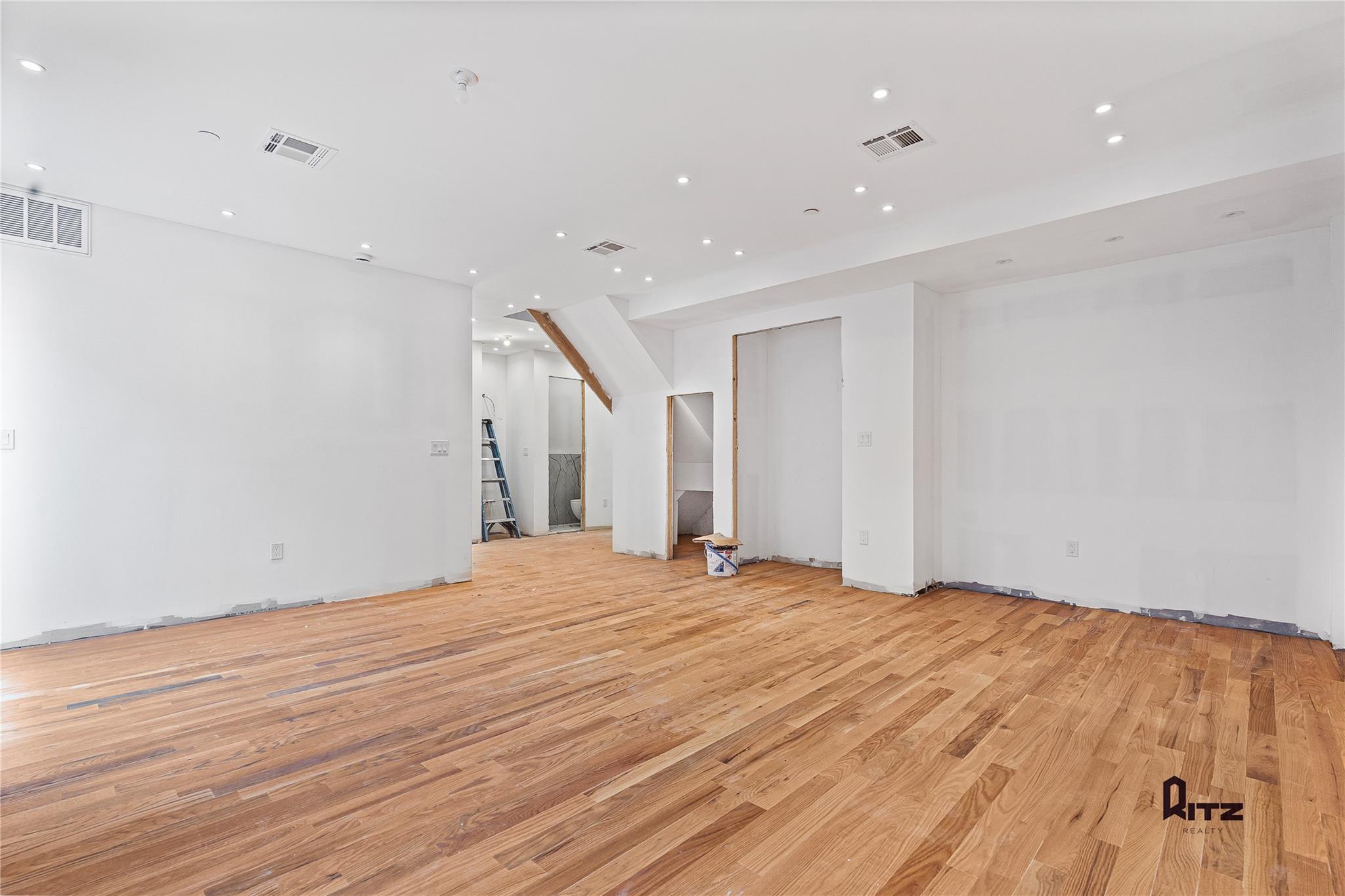 Condo Stockton  Brooklyn, NY 11206, MLS-817064-4